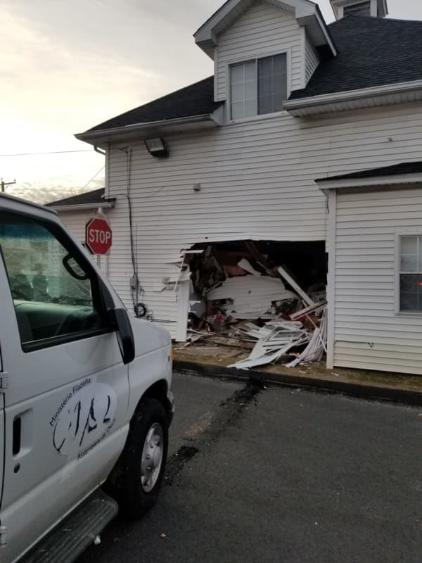 Car Crashes Into Church-Owned Building In Danbury