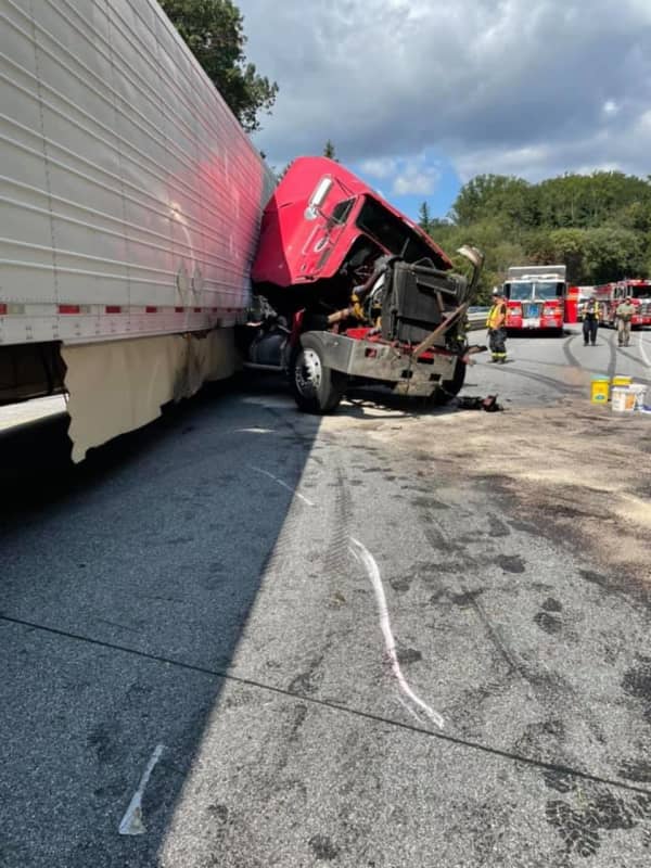 Multi-Vehicle Crash Closes Part Of I-83 NB In Central PA