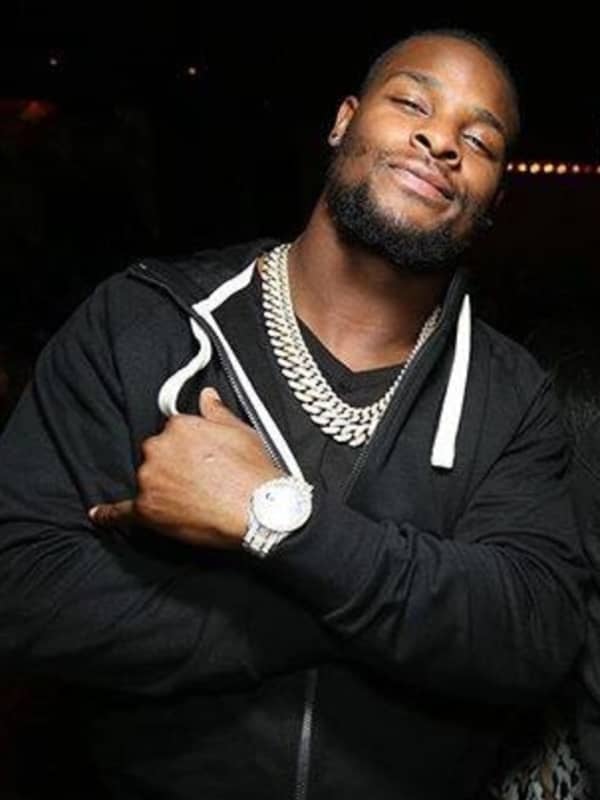 Reports: Pair Of ‘Girlfriends’ Vanish With $520,000 Worth Of Bling From Jets Le’Veon Bell
