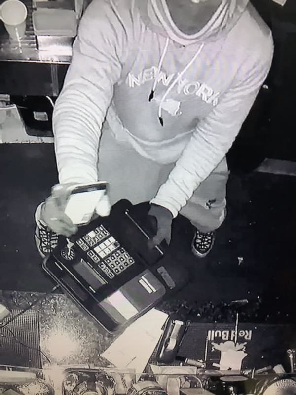 Police Search For Suspect In String Of Nassau County Commercial Burglaries