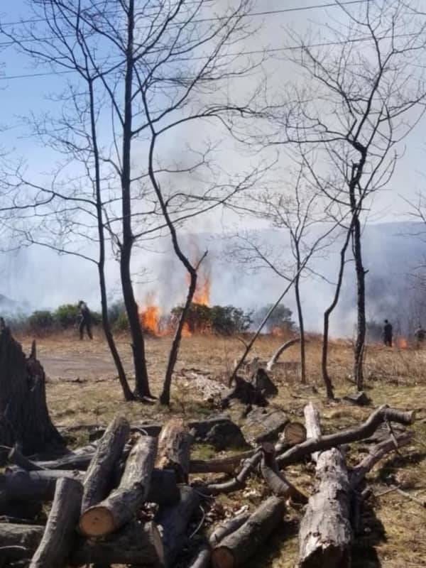 Large Brush Fire Breaks Out In North Rockland