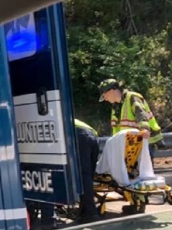 Six Injuries Reported In Senior Mini-Bus Crash At Routes 17/80 In Lodi