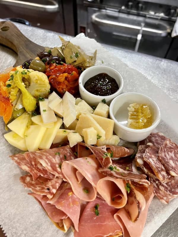This Fairfield County Hotspot Serves Up Italian Fare With Modern Twist