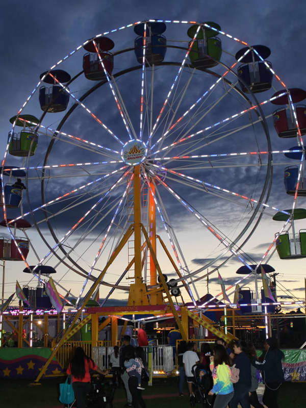 Acrobat Seriously Injured After Falling 25-30 Feet At Fairfield County Festival