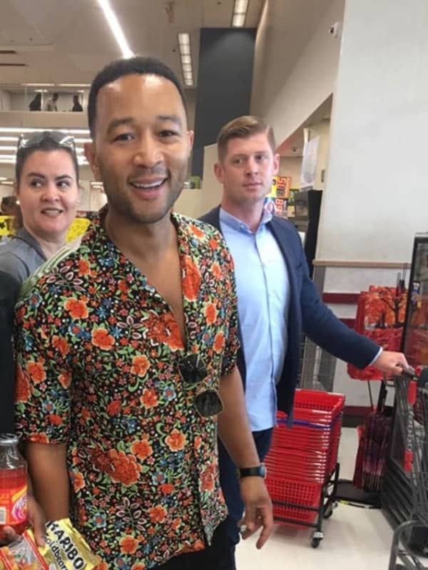 John Legend Spotted In Linden Supermarket