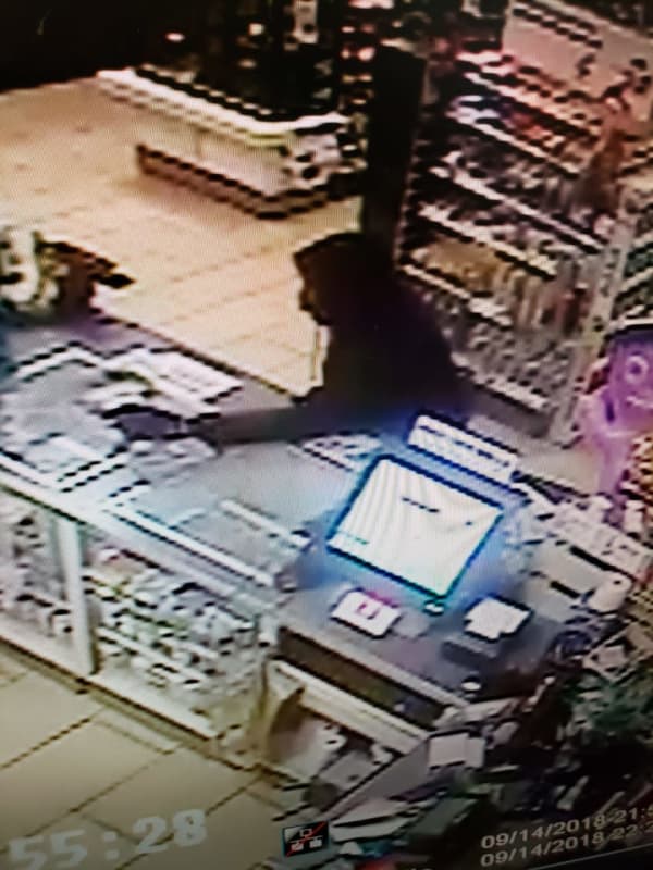 Pearl River 7-Eleven Armed Robbery Suspect On Loose