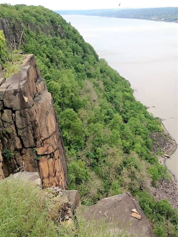 Man Plunges 450 Feet To Death In Palisades Near NY/NJ State Line