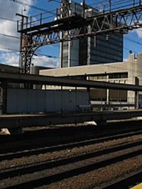 Bridgeport Train Collision Delays New Haven Line