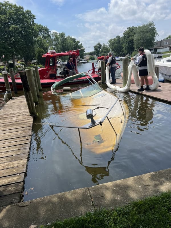 Sunken Boat At Private Pier Spills Fuel Into Harford County River: Officials