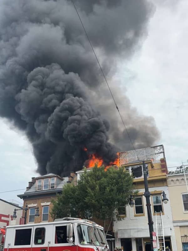 Smoke Seen Across DC As Flames Tear Through Roof Of Building (VIDEO)