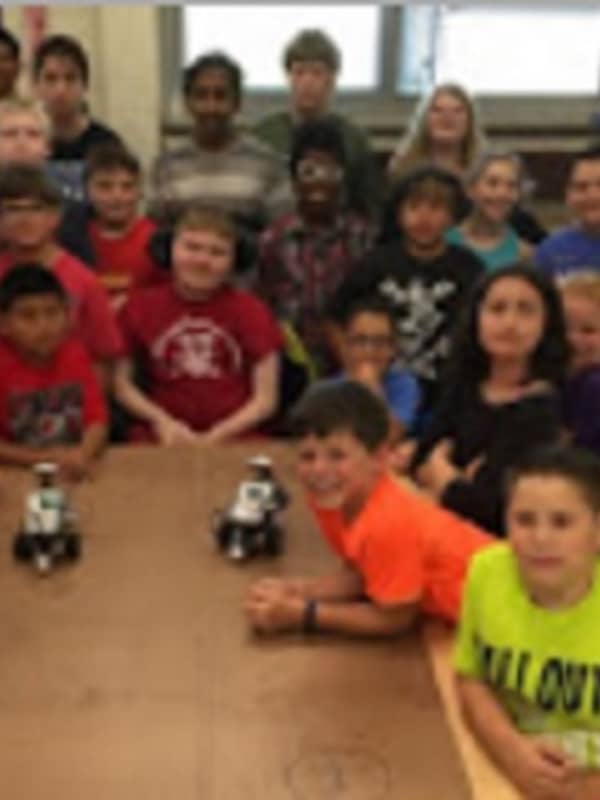Hen Hud Combines STEM, Fun At First Robotics Camp