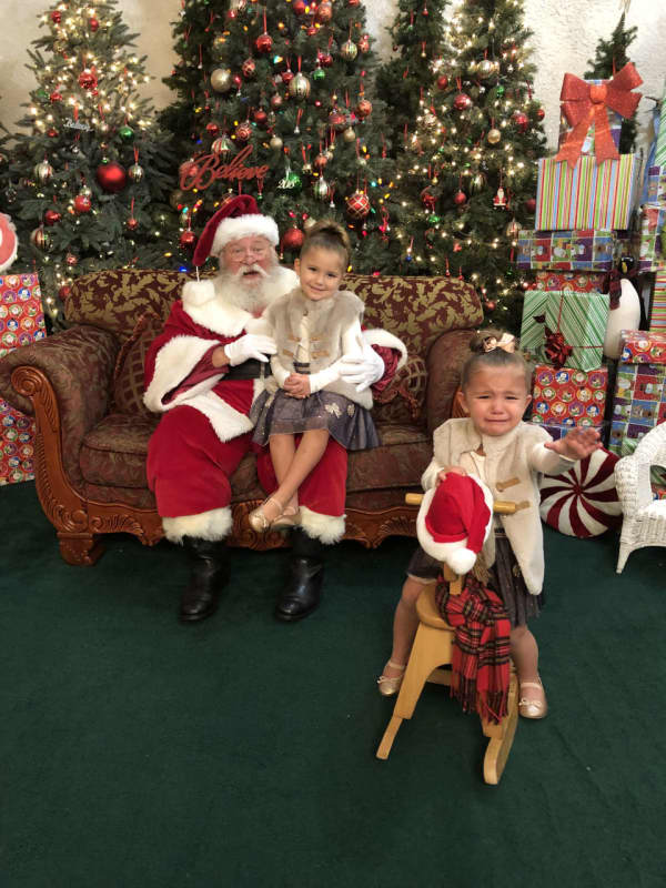 Hillsdale Family Ties For 1st Place In Daily Voice Christmas Card Contest