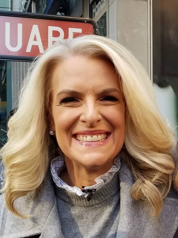 TV Meteorologist Janice Dean, Who Lost Both In-Laws To COVID-19, May Run Against Cuomo In 2022