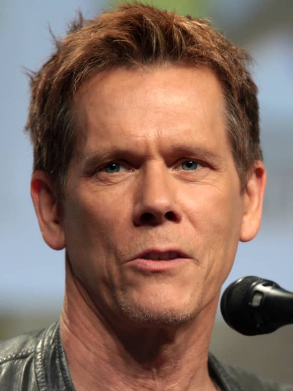 Kevin Bacon Gives Thumbs Up To Area High School's Footloose Cast