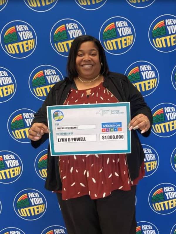 Central Islip Woman Claims $1 Million Lottery Prize