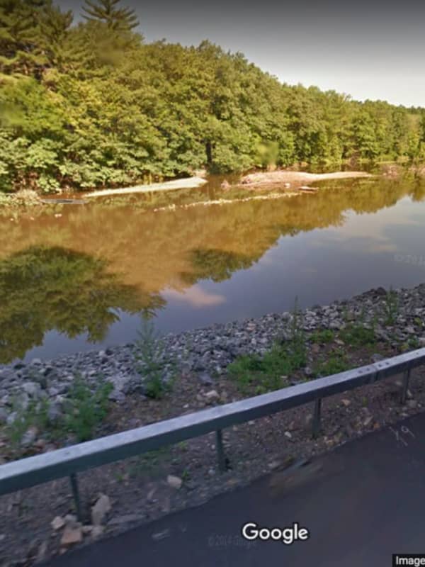 Police Search For Missing Wallkill River Kayaker