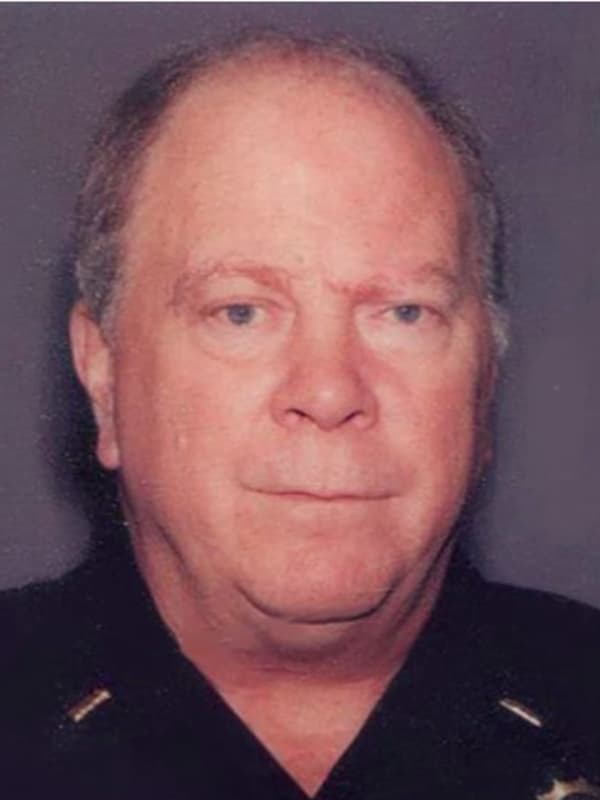 Robert J. Brown, Longtime Greenwich Police Lieutenant, Dies At 74