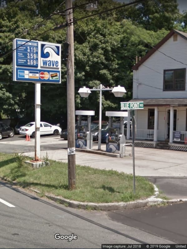 Suspect At Large After Long Island Gas Station Attendant Robbed At Gunpoint