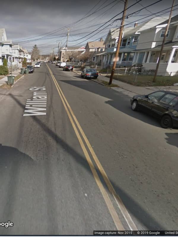 Police Search For Dark-Colored SUV After Injuring Pedestrian In Hit-Run Bridgeport Crash