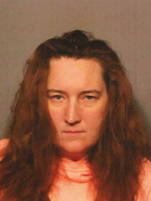 Woman Charged With DUI After Leaving Scene Of Crash, New Canaan Police Say