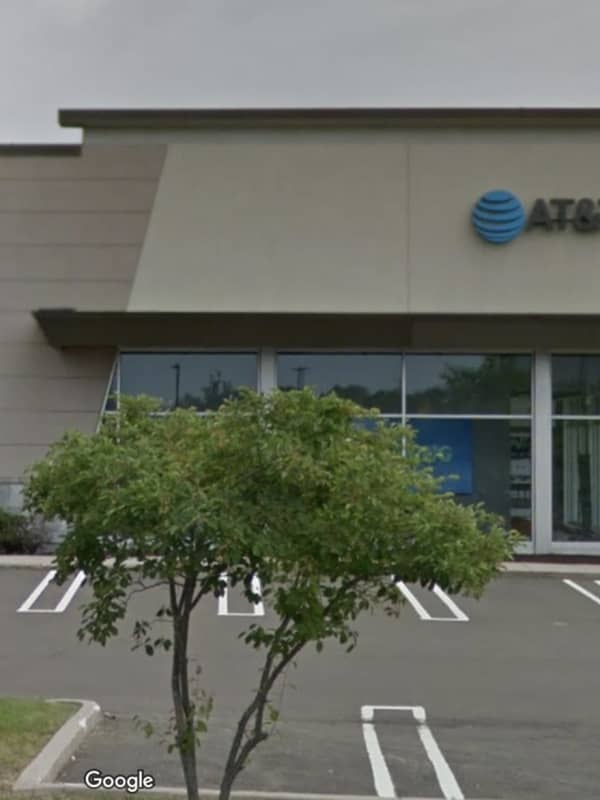 Police: Ex-AT&T Store Manager From Bridgeport Sent Sexually Explicit Videos