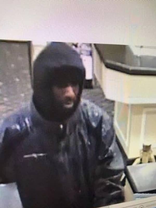 Suspect At Large After Nassau County Bank Robbery