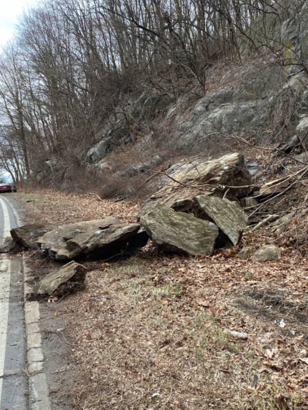 Saw Mill River Parkway Rock Slides Tie Up Traffic Near Bedford Border