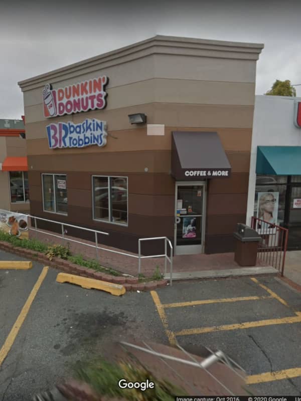 Police Search For Rollerblading Bandit After Long Island Dunkin' Donuts Robbery