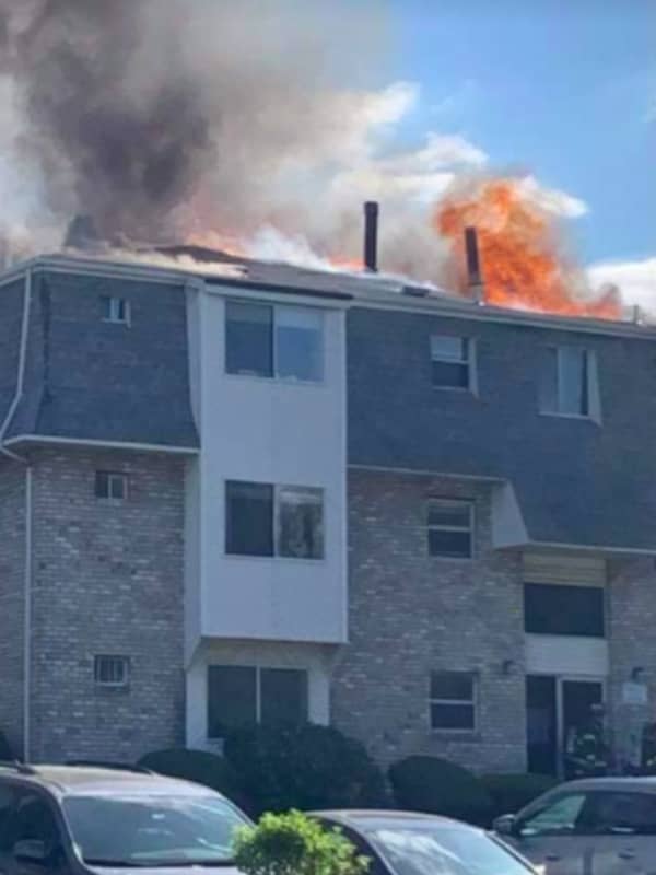 35 Tenants Displaced In Edison Apartment Fire
