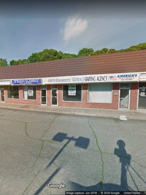 Man Shot At Long Island Strip Mall
