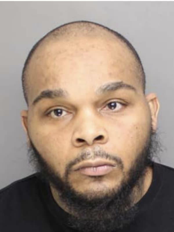 Police: Bridgeport Man Nabbed With Gun, Drugs, After Fleeing From Officers