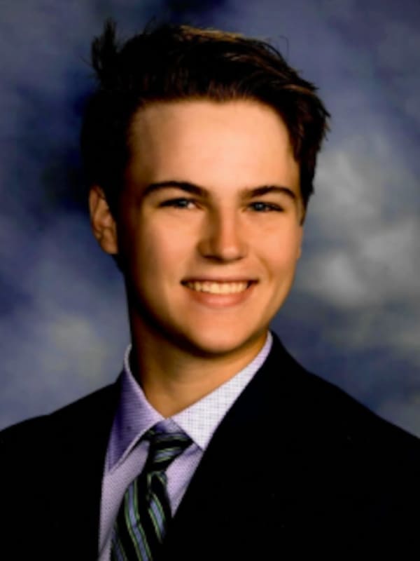 HS Senior James Farina, Accomplished Golfer In Area, Dies At 17