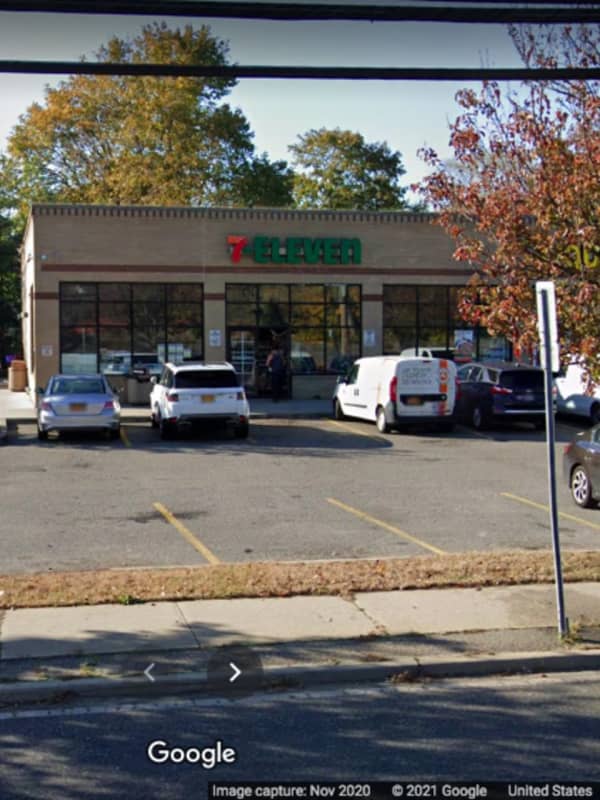 Suspect Nabbed After Man Stabbed Outside Suffolk County 7-Eleven