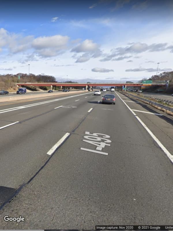 One Seriously Injured In Long Island Expressway Crash In Suffolk