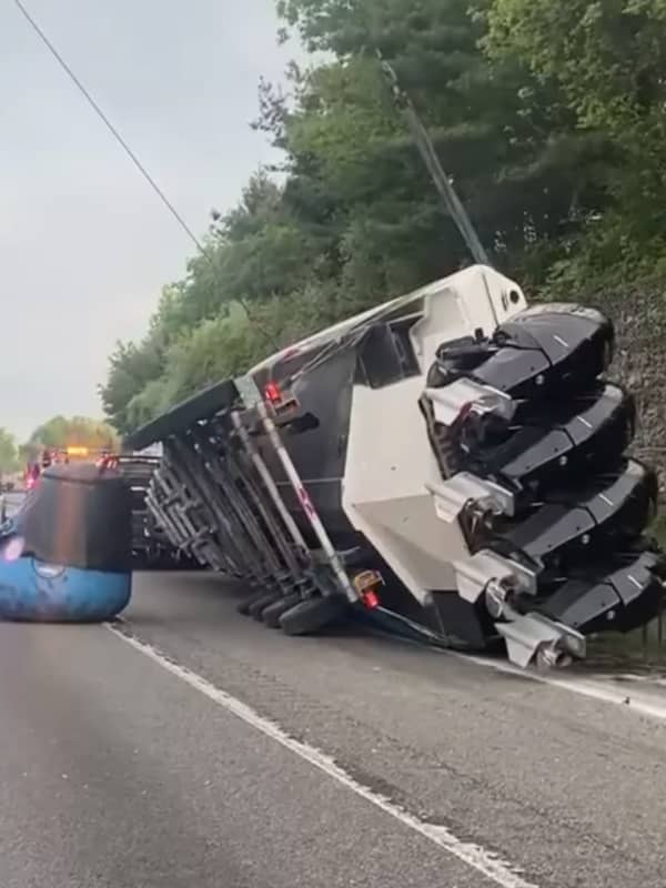 Pickup Truck Towing Boat Overturns, Shuts Down Route 78 In Warren County, State Police Say