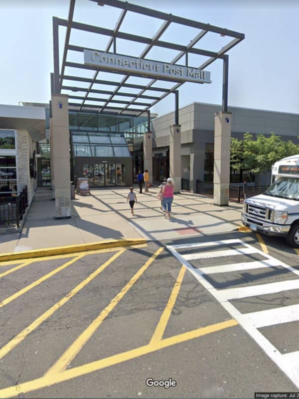 Man Accused Of Kicking Child In Back At CT Mall
