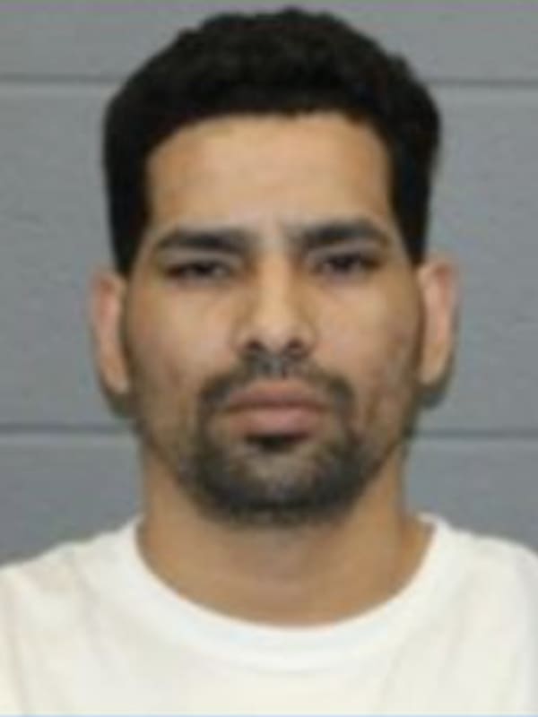 Two Suspects Busted For Trespassing, Illegal Handgun In Waterbury: Police