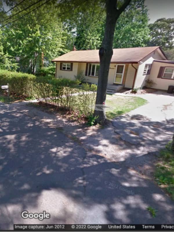 Man Assaults Woman Before Long Standoff At Lake Grove Home, Police Say