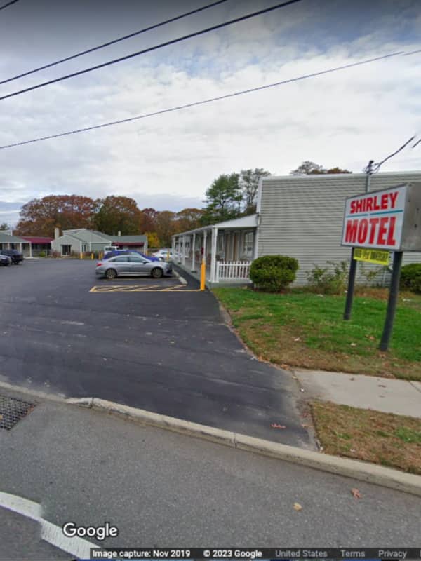 Motel Stabbing: Victim Dies After Fight On Long Island