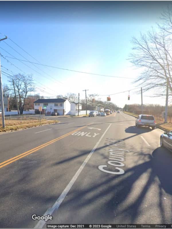 1 Killed In Crash At Long Island Intersection