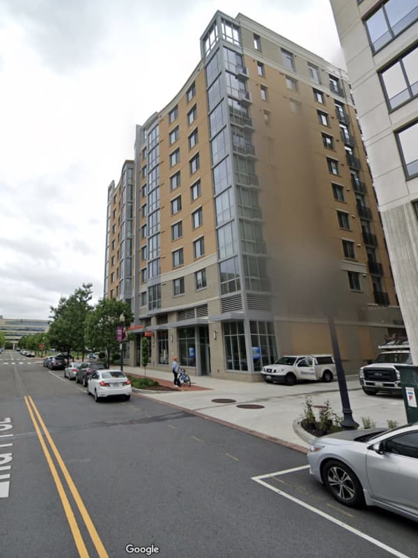 Police ID Man Killed In Navy Yard Easter Sunday Apartment Shooting In DC