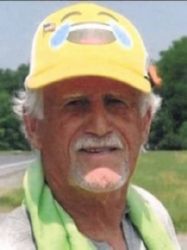 Dutchess Man Known As 'Hot Dog Guy' Dies At Age 80