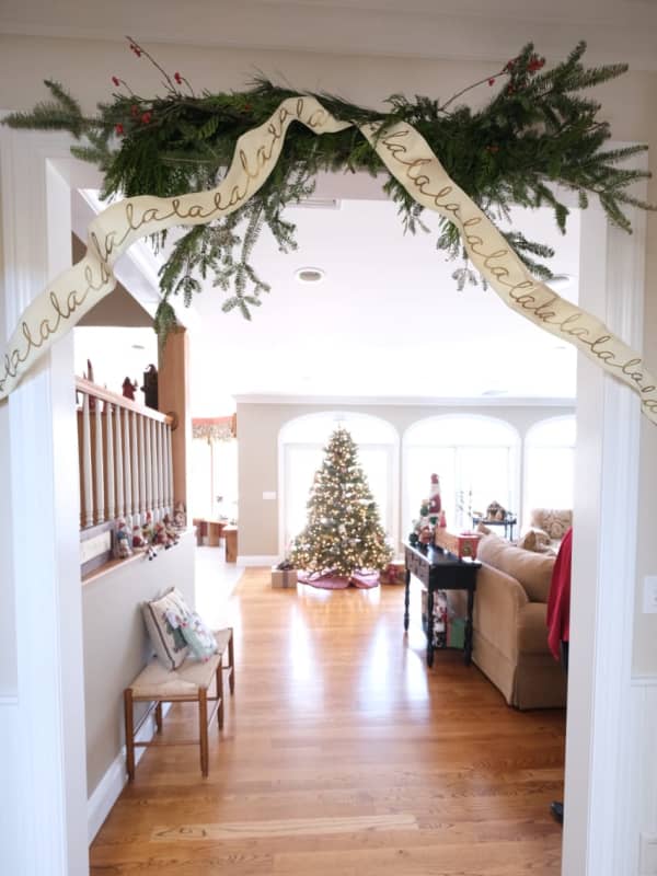 Winding Through Warwick Holiday House Tour Raises Nearly $50,000 for Local Healthcare