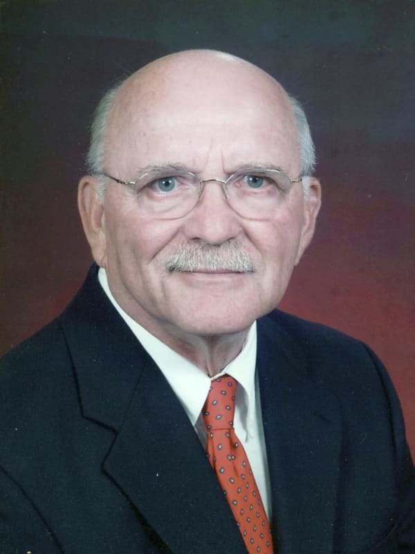 NY Educator, Administrator, Member of Harrison High Athletic Hall of Fame Bill Crenson, 89