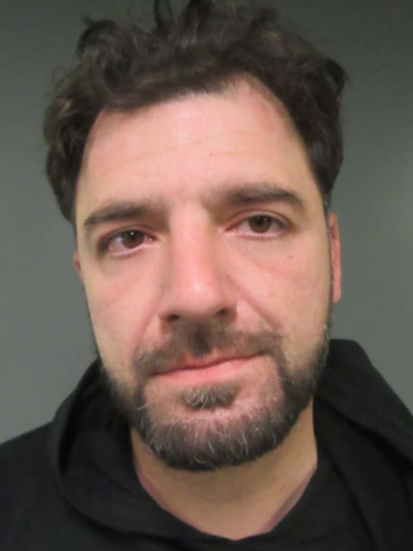 Lyndhurst PD: Driver Racing Into Troublesome Motel Lot Had 80 Heroin Folds, Crack, More