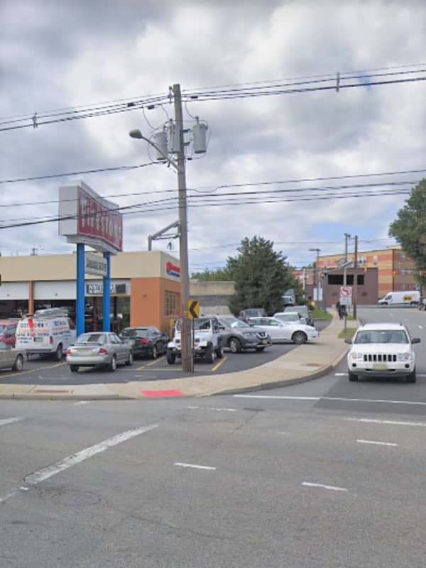 Jeep Topples Light At Busy Hackensack Intersection, Morning Rush Jammed