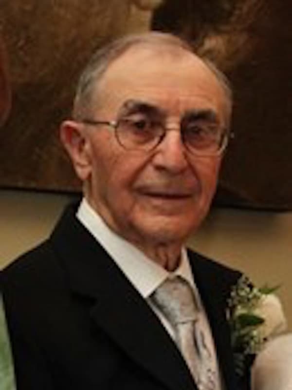 Bethpage's Joseph Gugliano, Bank Executive, WWII Veteran, Dies