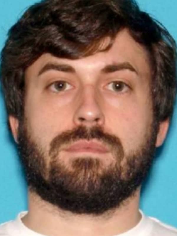 Former Mahwah HS Art Teacher Charged With Having Sex With Student