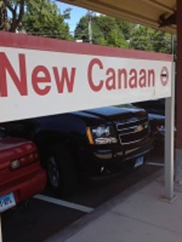 Metro-North Schedules Bus Service For New Canaan Branch On Fridays, Weekend