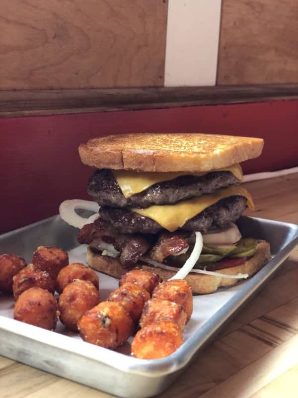 Here Are The Five Highest Rated Fairfield County Restaurants For Burgers, According To Yelp